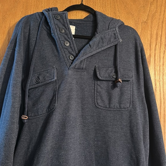 Old Navy Pullover Sweater - Picture 2 of 5